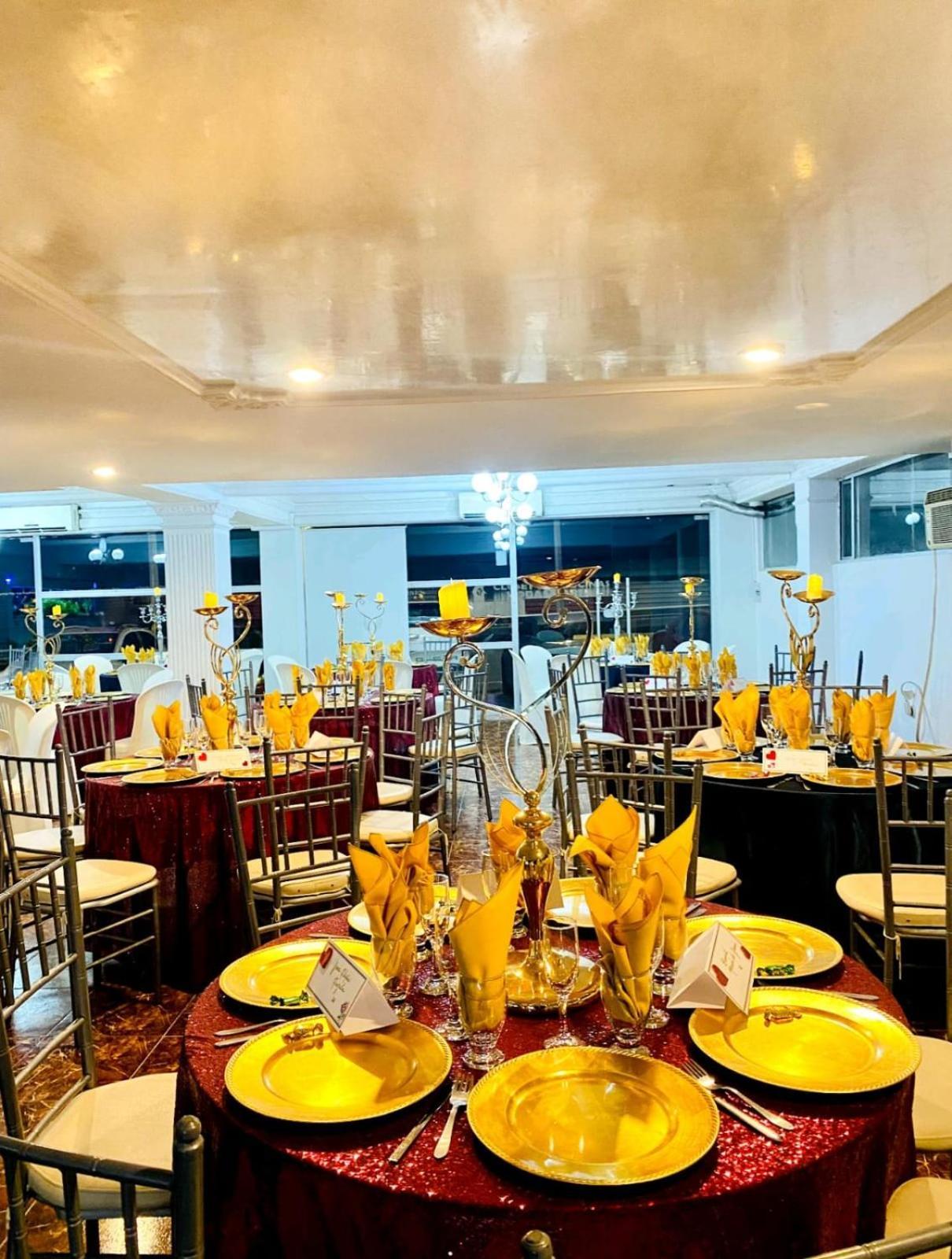 西加州酒店 Puerto Espejo 外观 照片