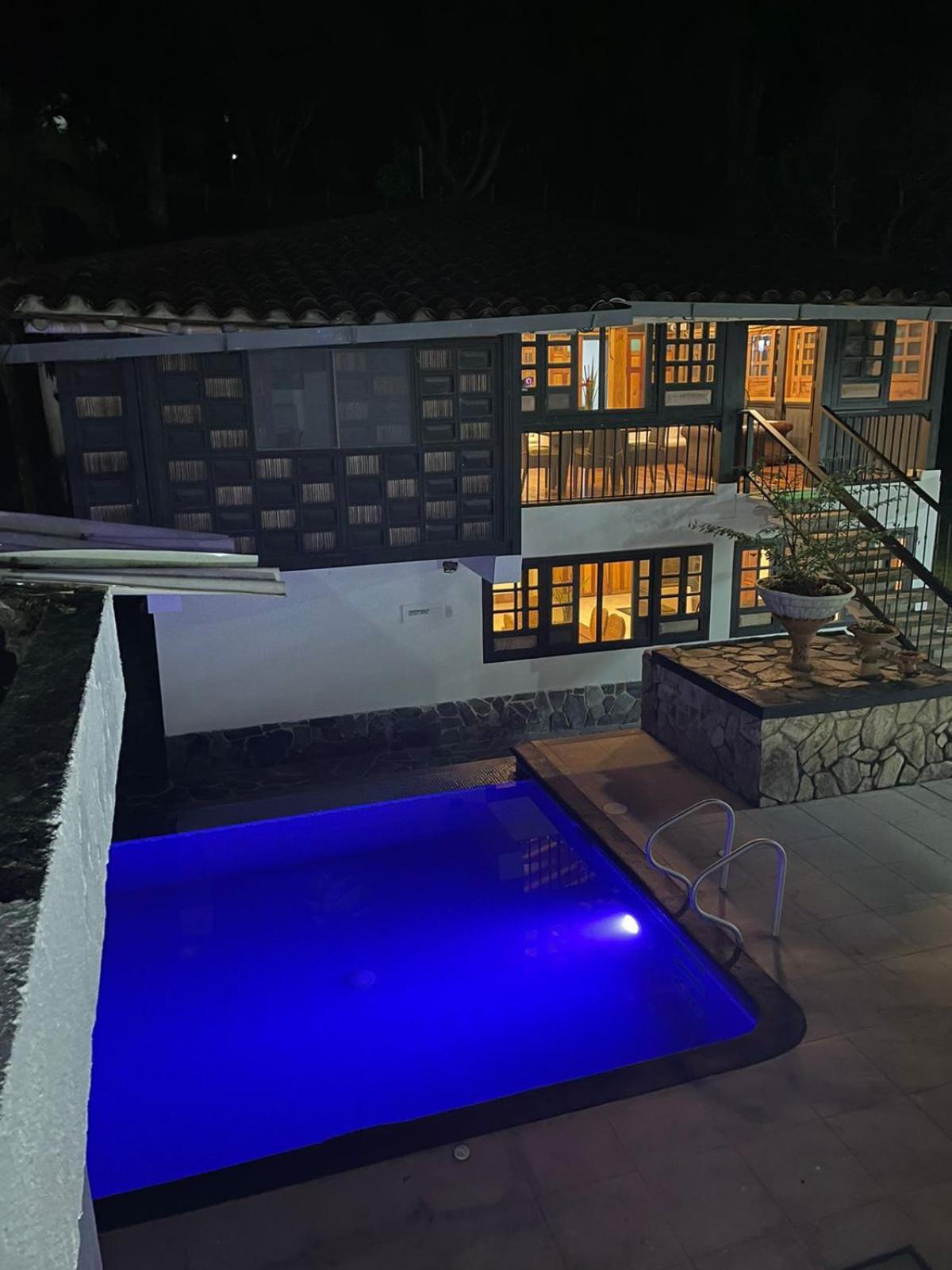 西加州酒店 Puerto Espejo 外观 照片